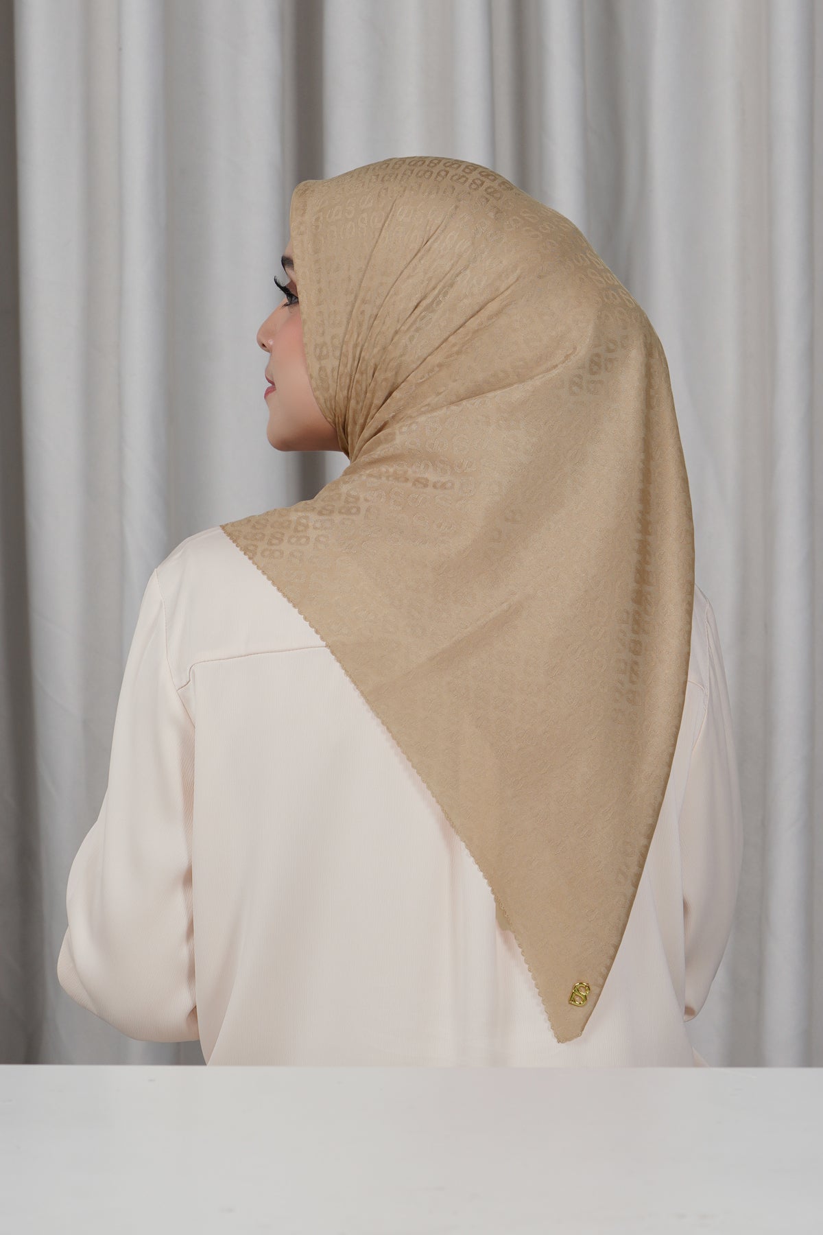 Everyday Tapis Embossed 2.0 - Tan