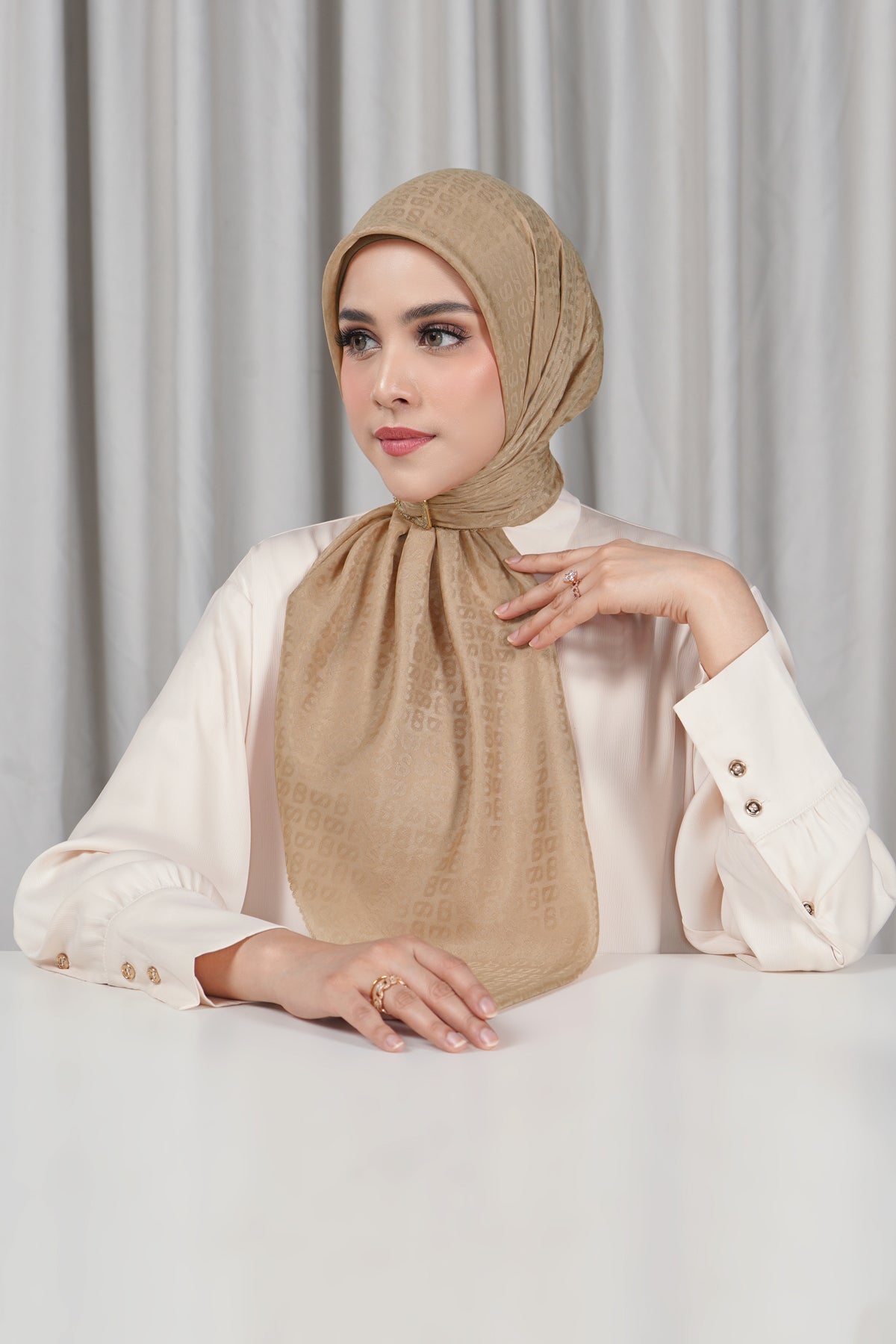 Everyday Tapis Embossed 2.0 - Tan