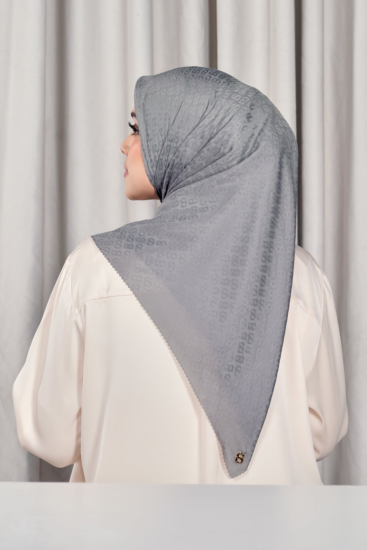 Everyday Tapis Embossed 2.0 - Titanium