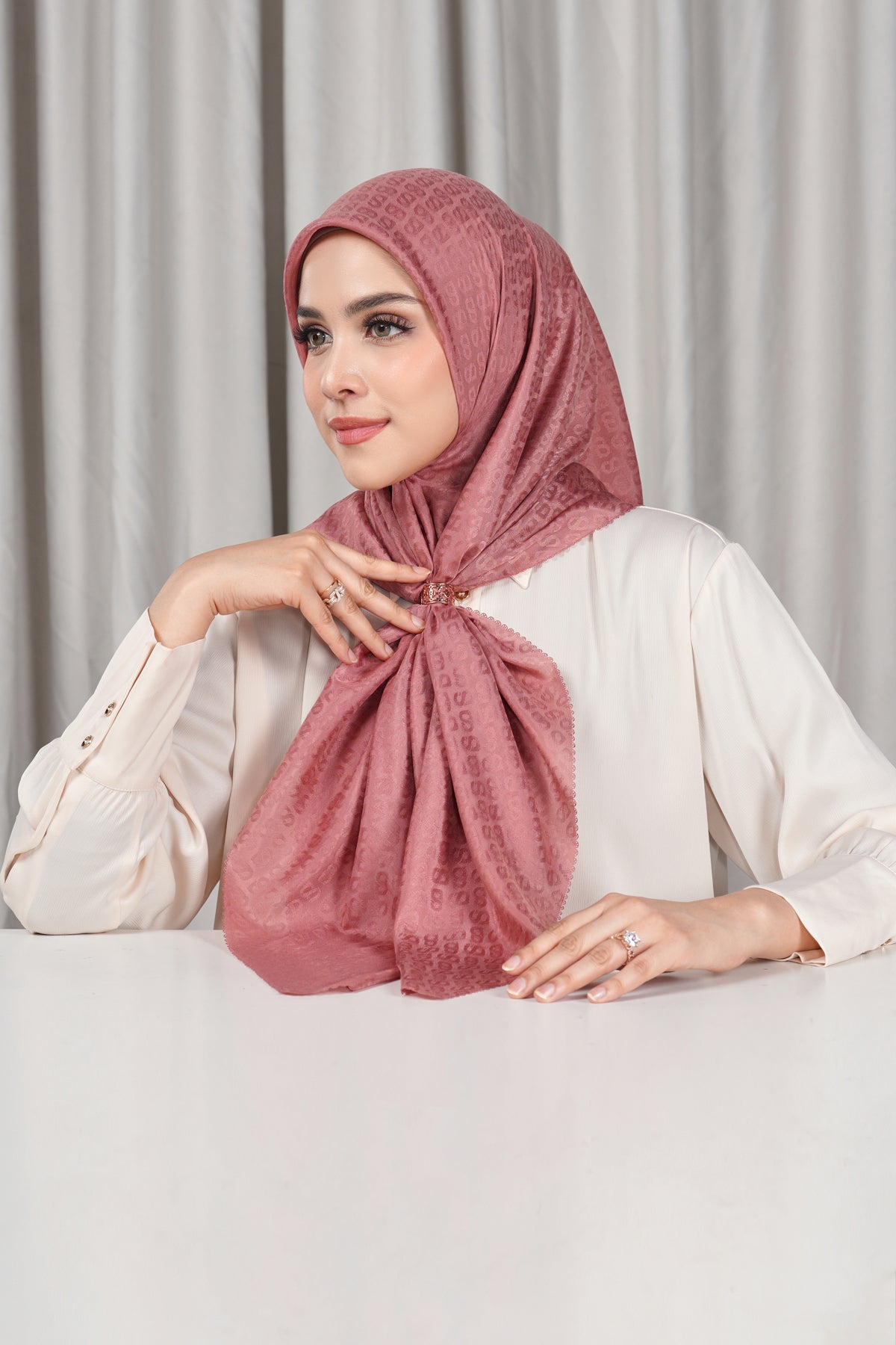 Everyday Tapis Embossed 2.0 - Withered Rose