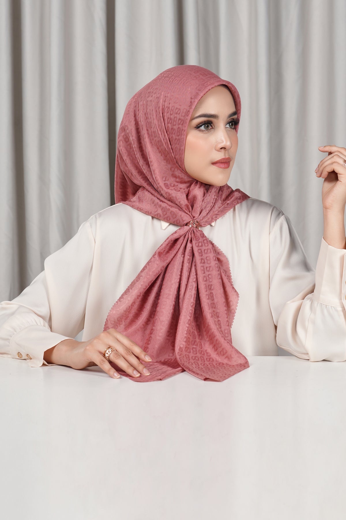 Everyday Tapis Embossed 2.0 - Withered Rose