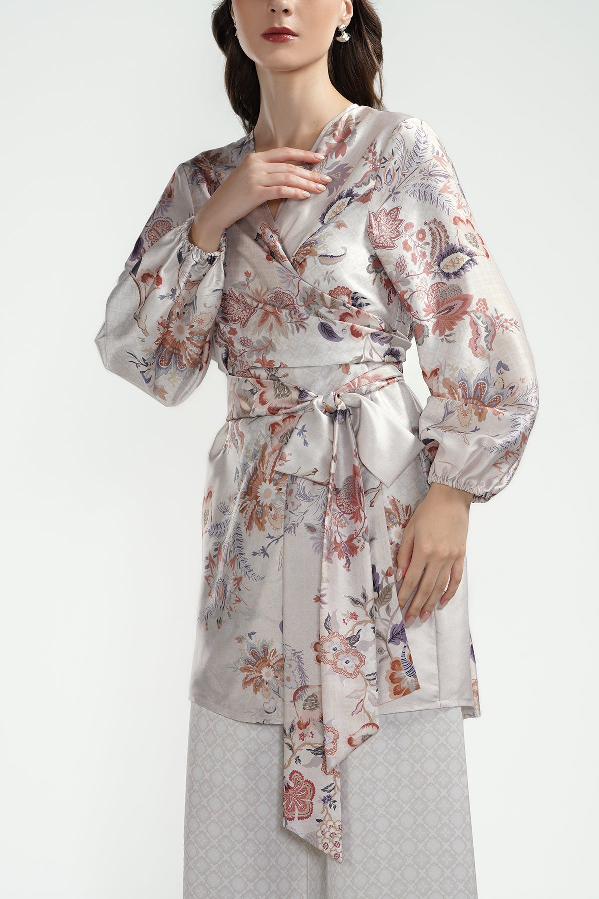 Festive Finesse Wrap Outer - Sand