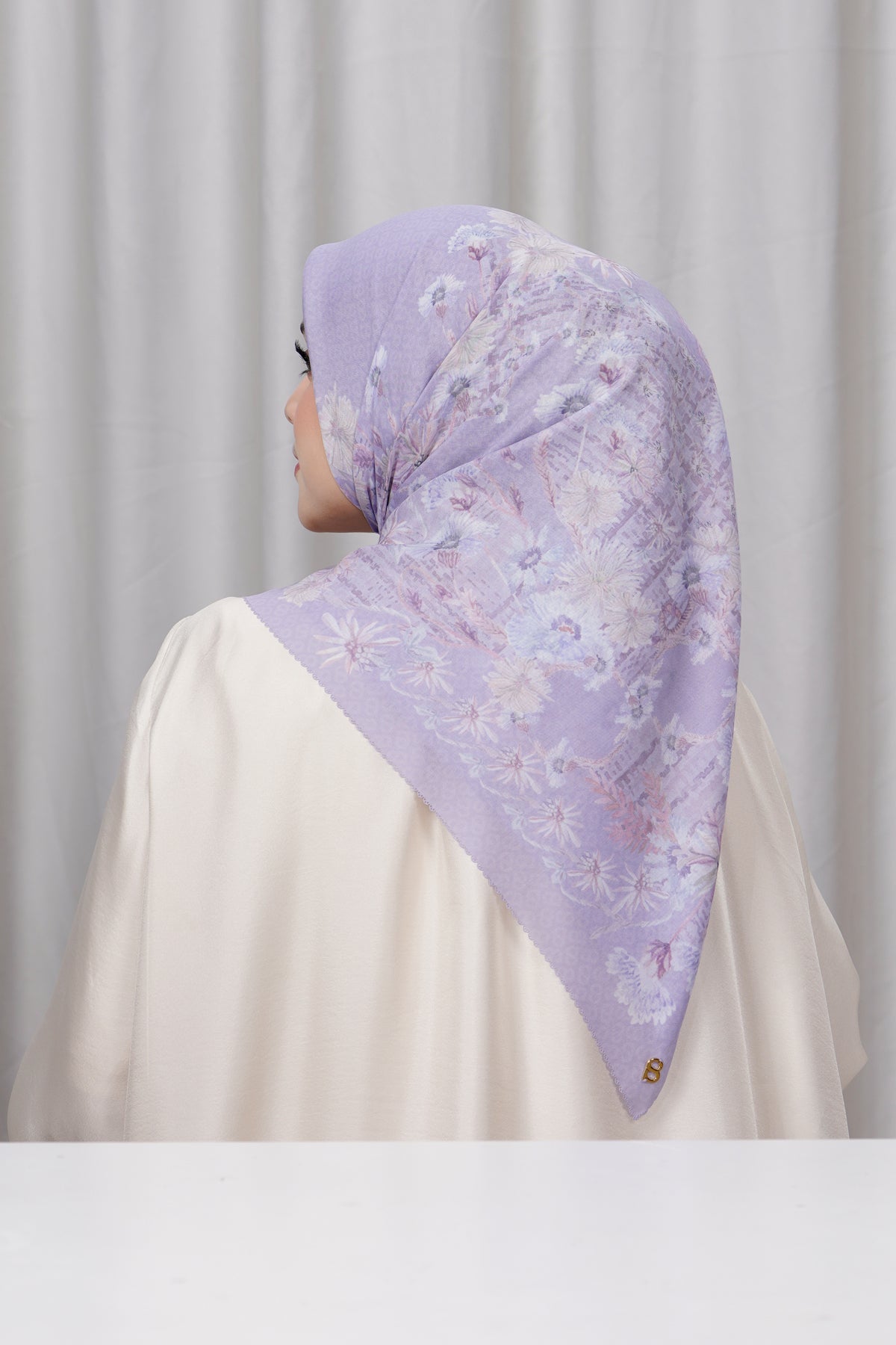 Floralis Square Series - Orchid