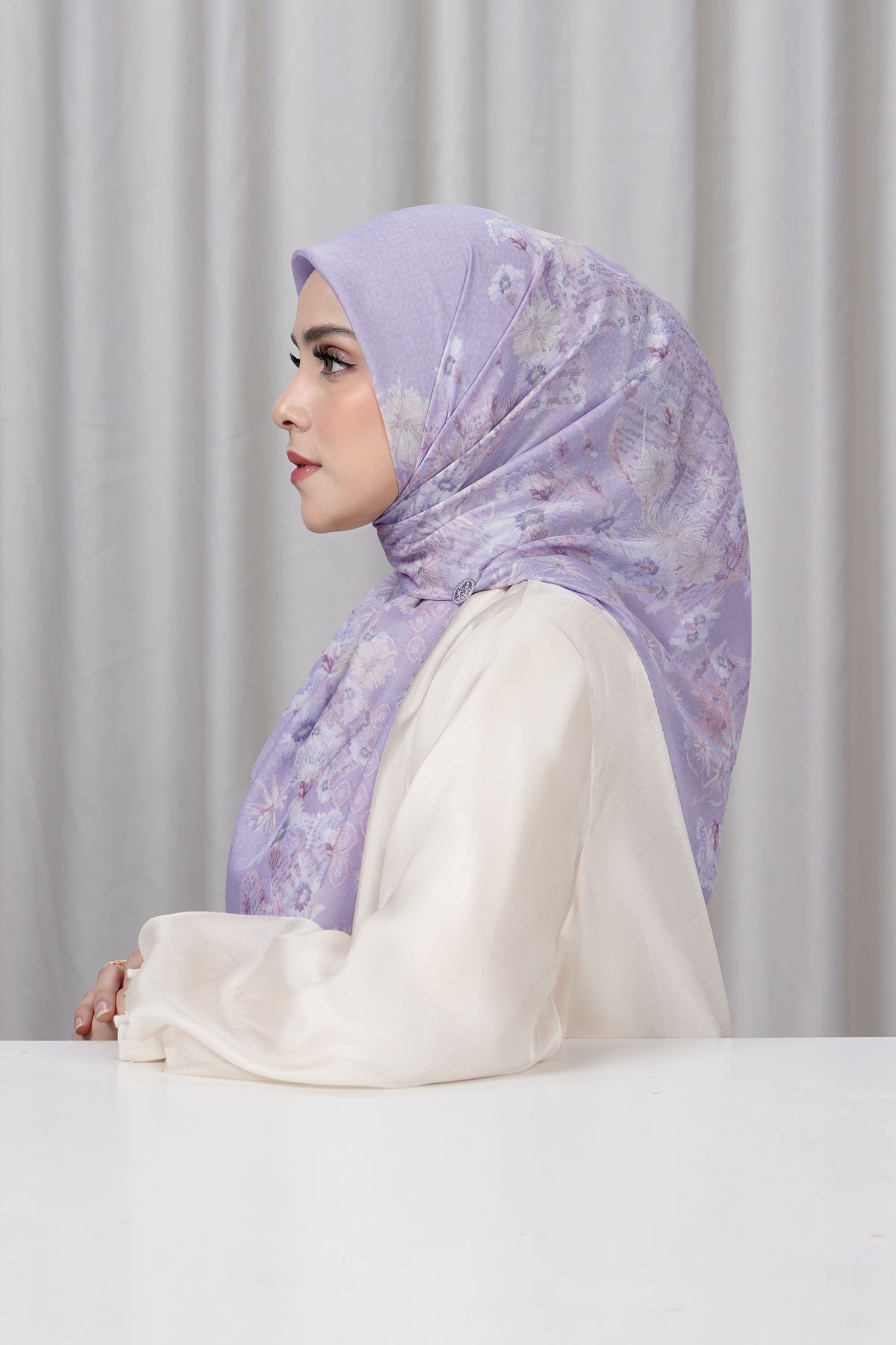 Floralis Square Series - Orchid