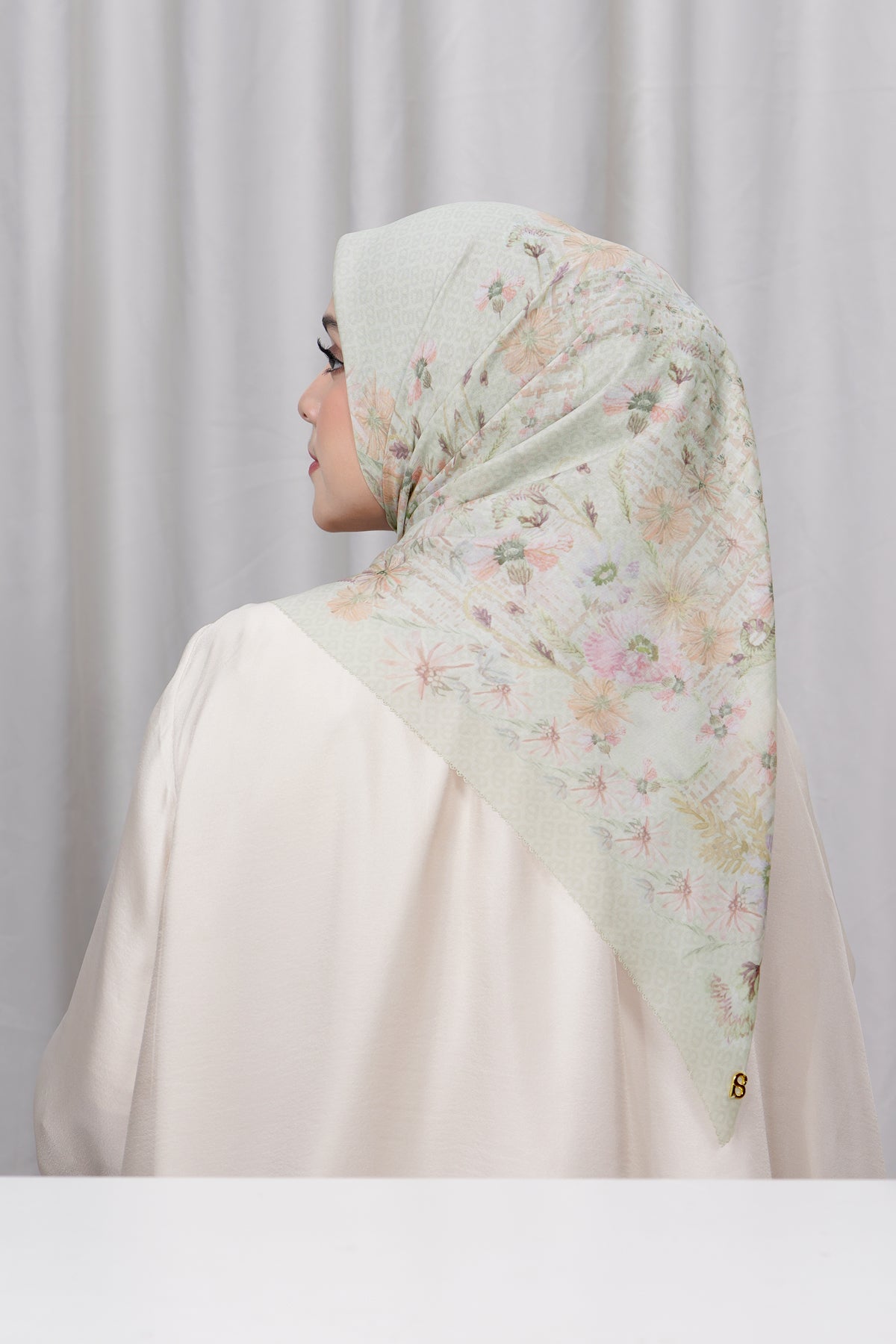 Floralis Square Series - Sand