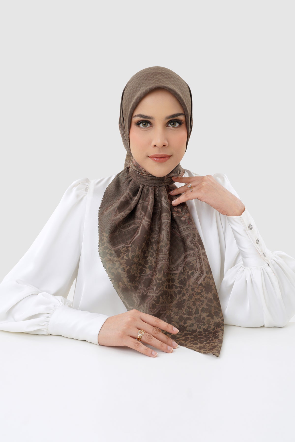 Haramain 2 Satin Square - Pecan