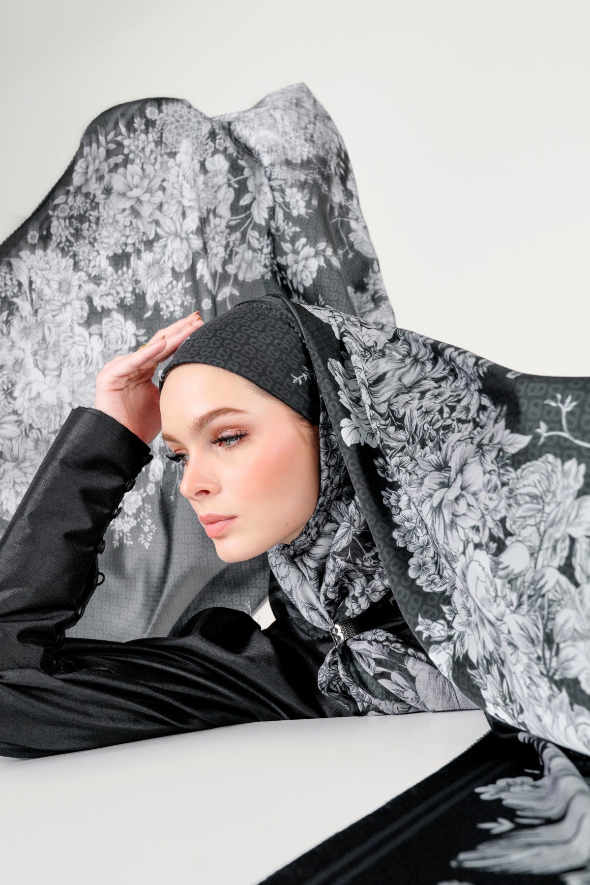 Florescent Square - Ink – Buttonscarves Malaysia