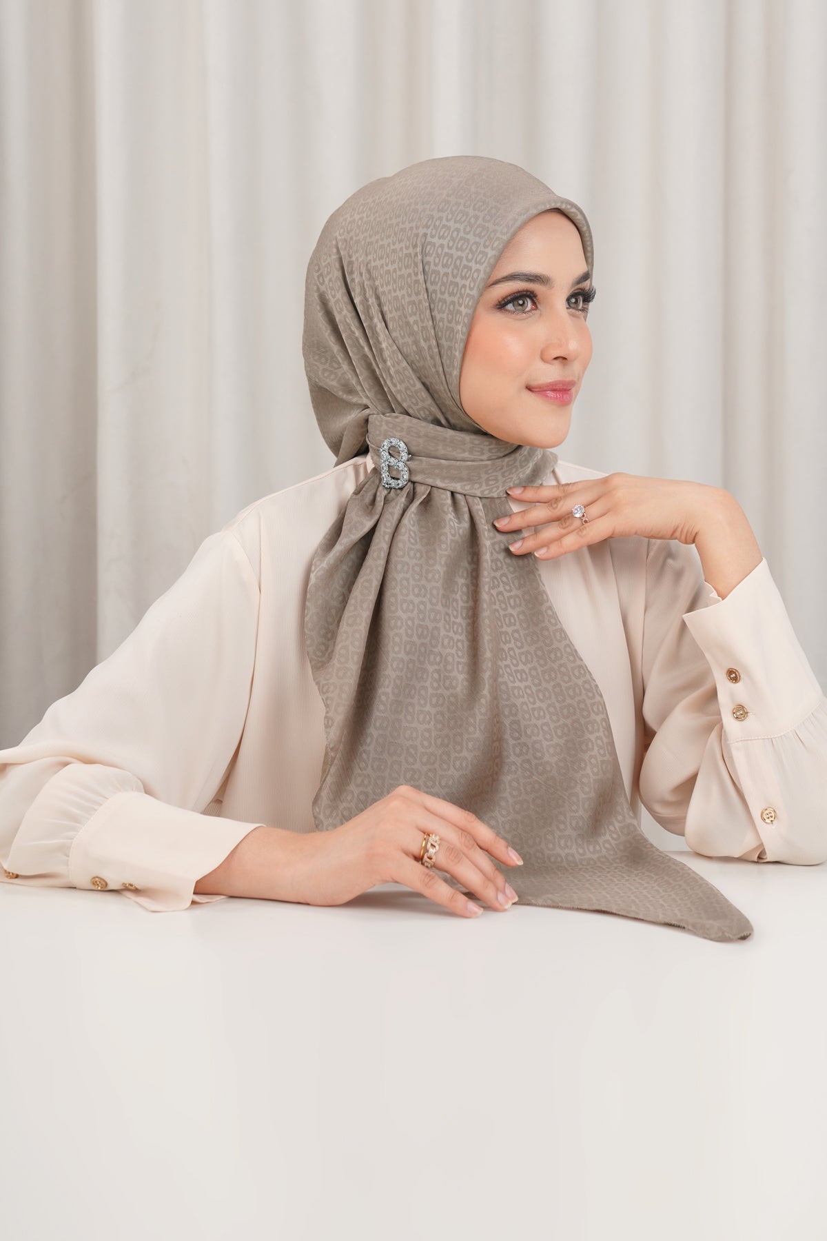 Kelly Jacquard Square - Fungi