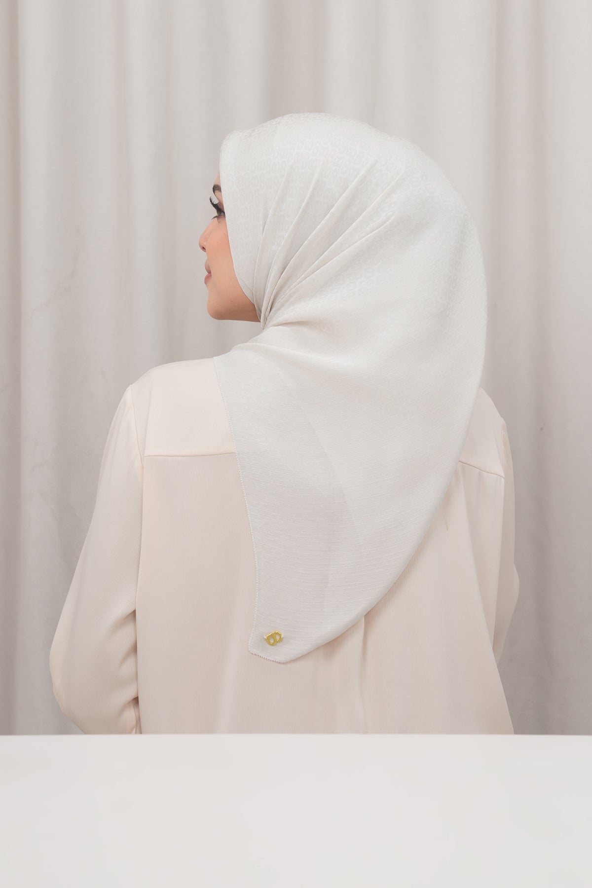 Kelly Jacquard Square - Oatmeal