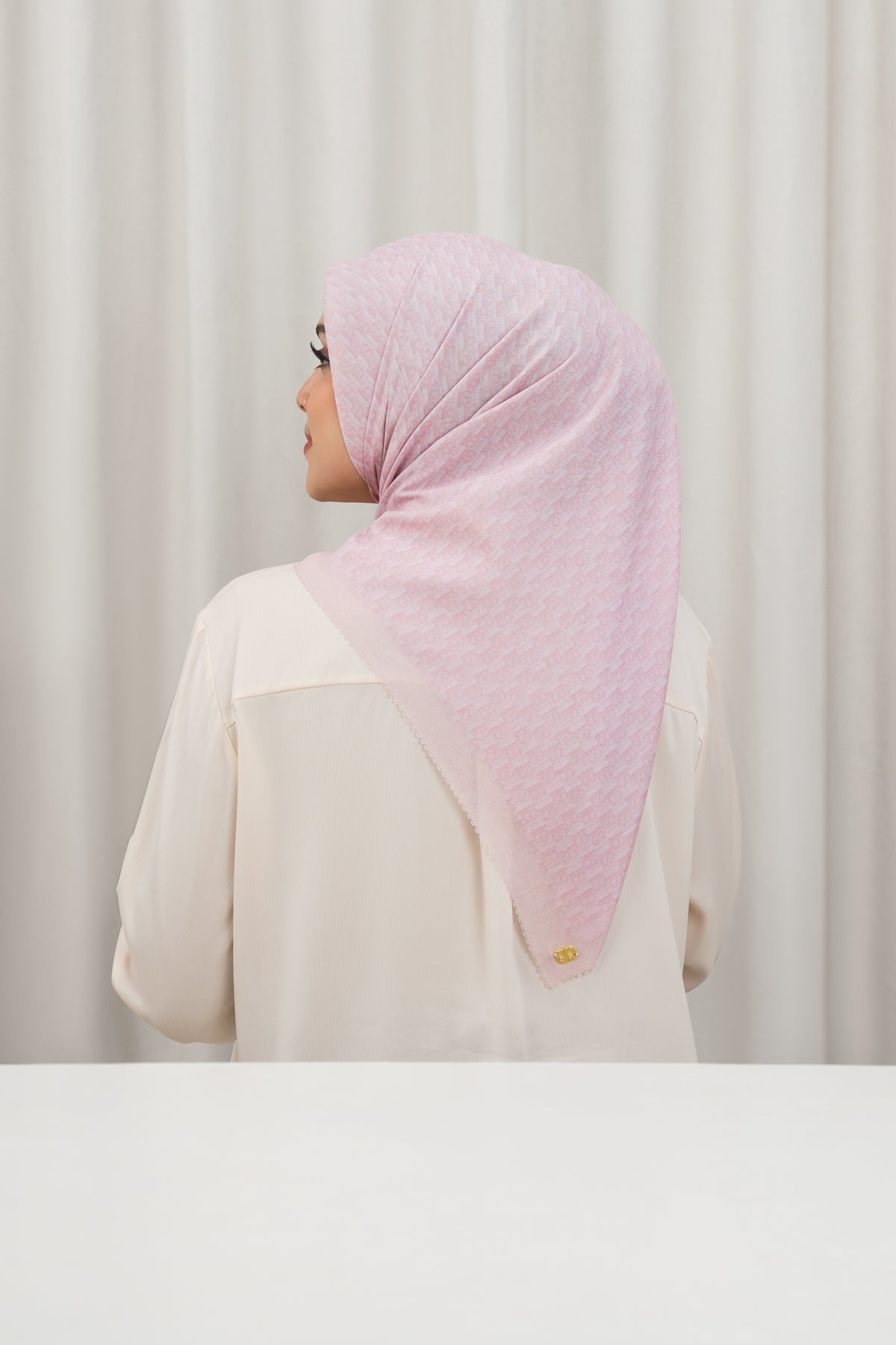 Leena Monogram Square - Pinkish Petal