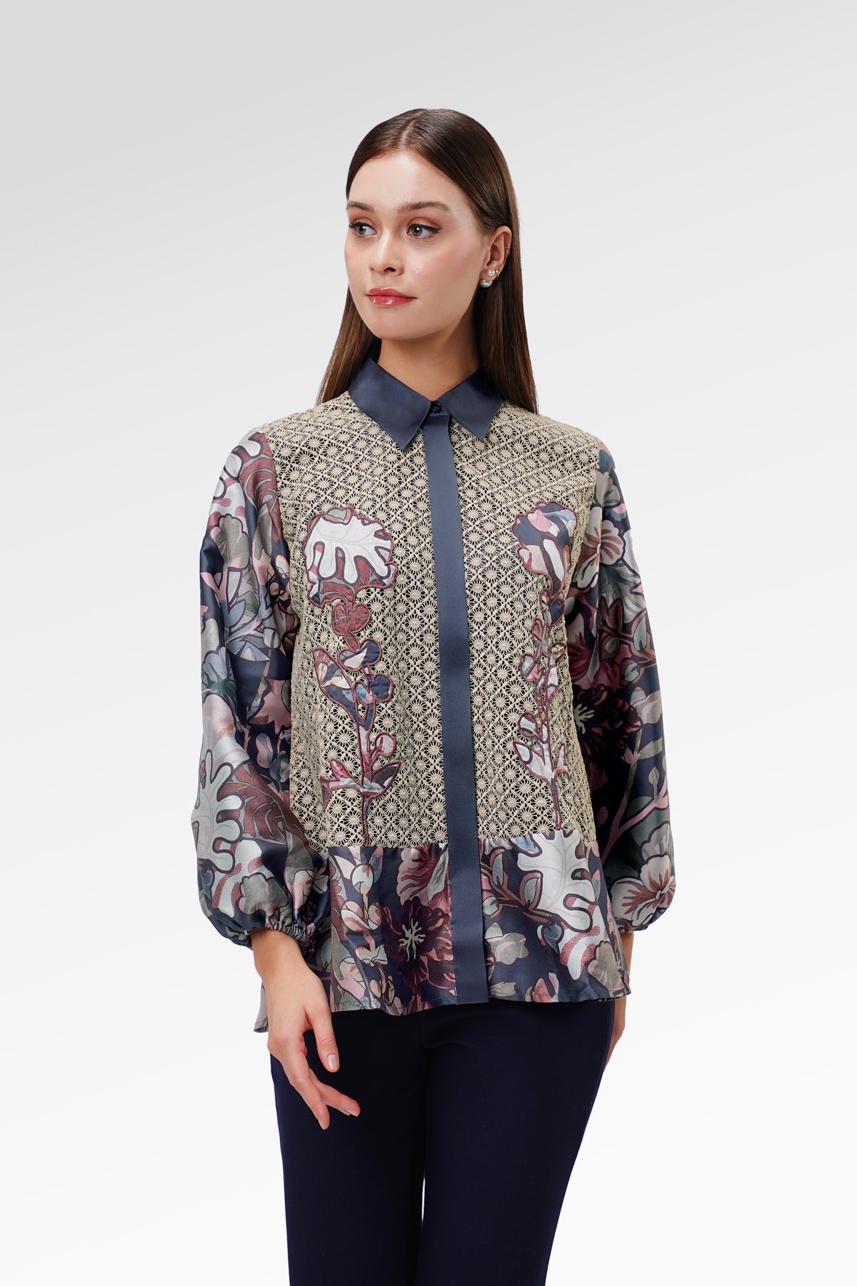 Liora Embroidery Lace Shirt - Navy