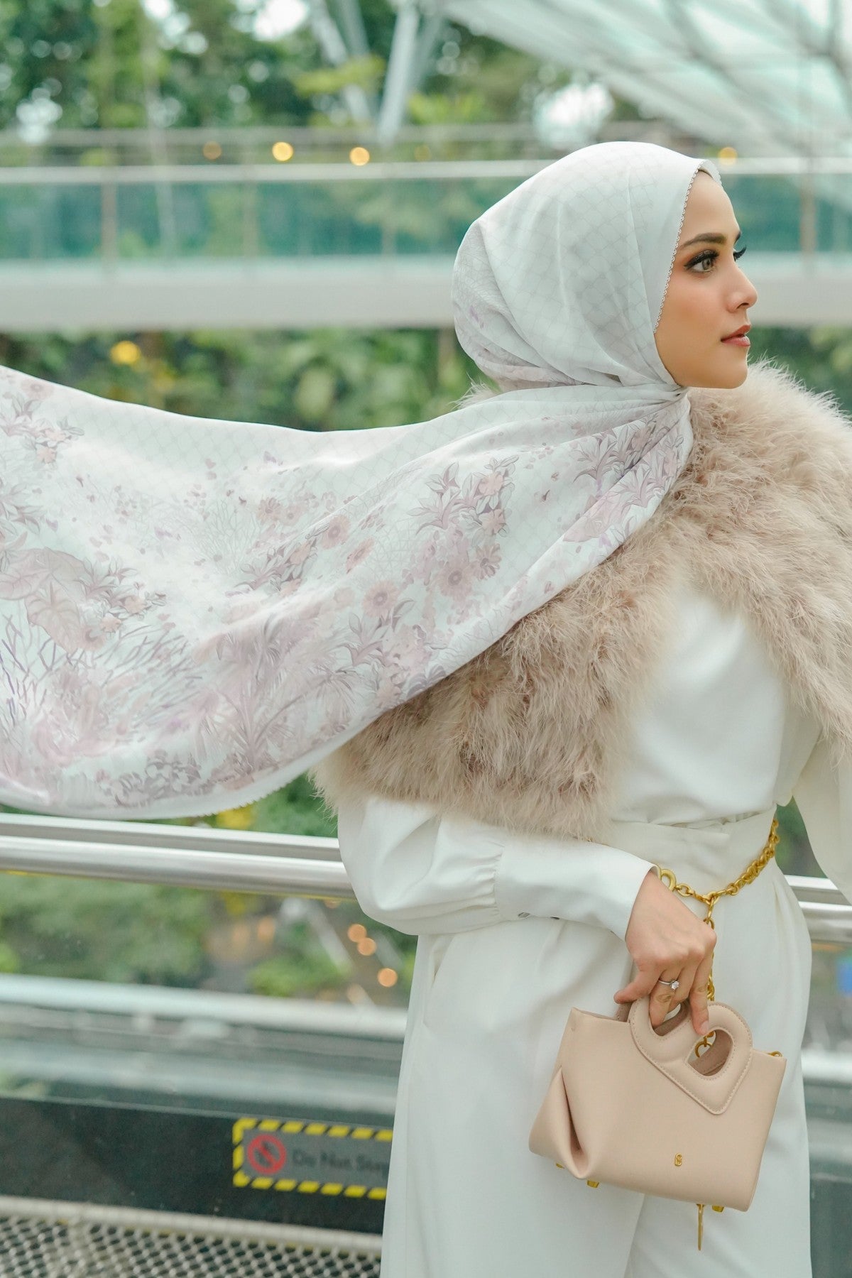 Singapore Satin Shawl - Merlion