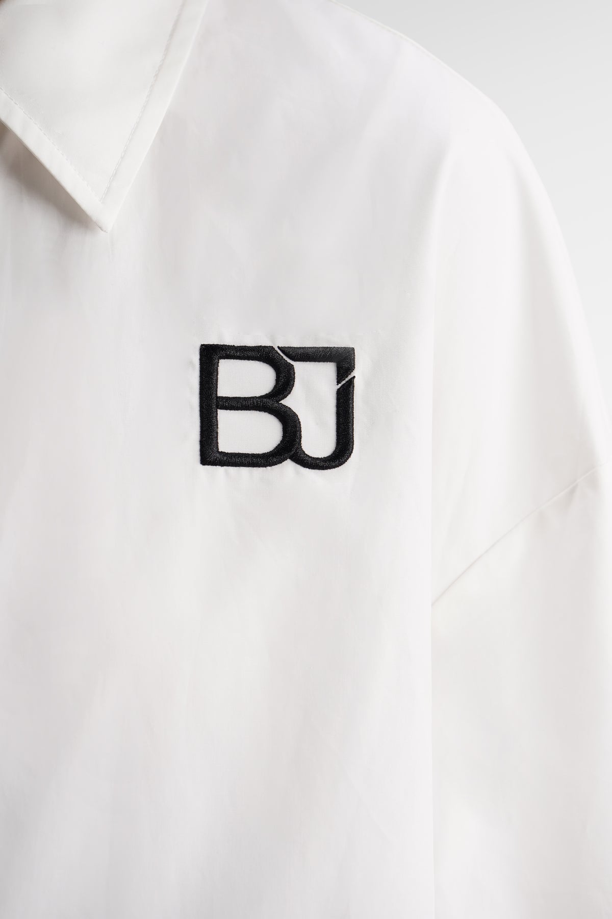 Reesa Embroidery Shirt - Off White