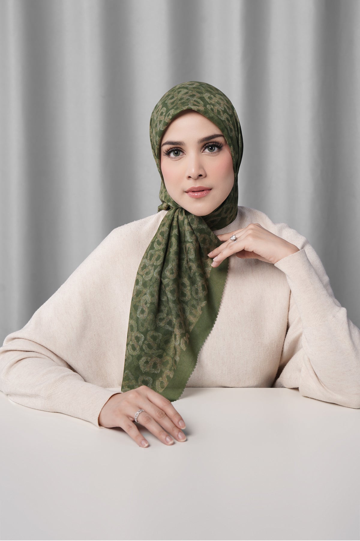 Samla de Fleur Square - Deep Olive