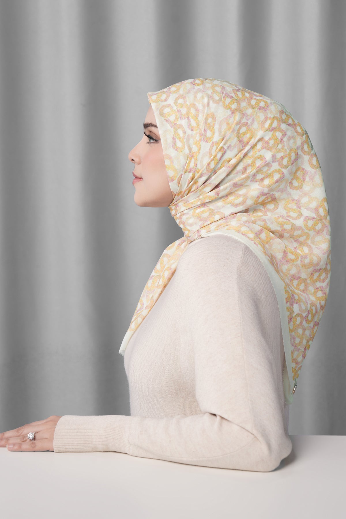 Samla de Fleur Square - Lily White