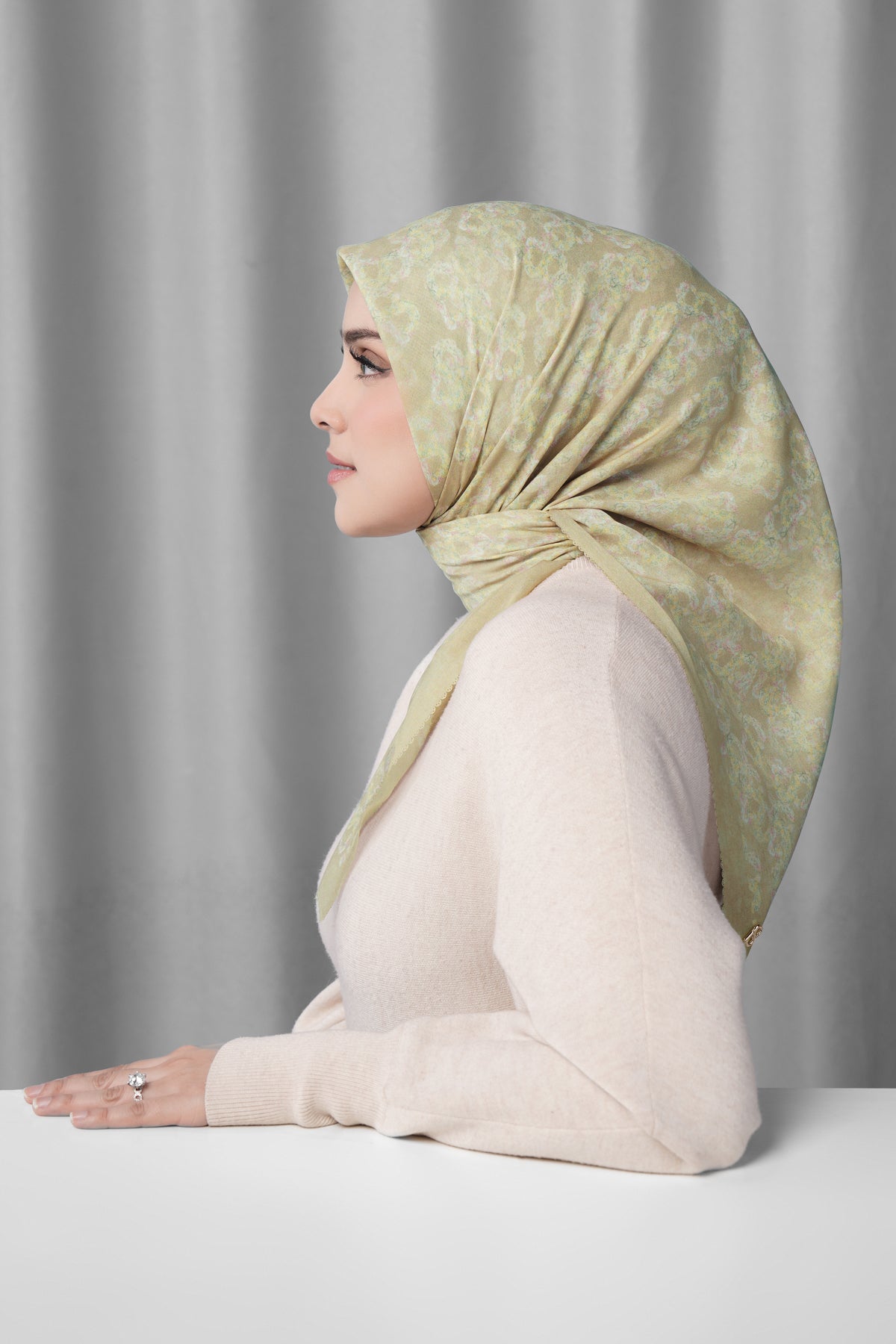 Samla de Fleur Square - Pale Khaki