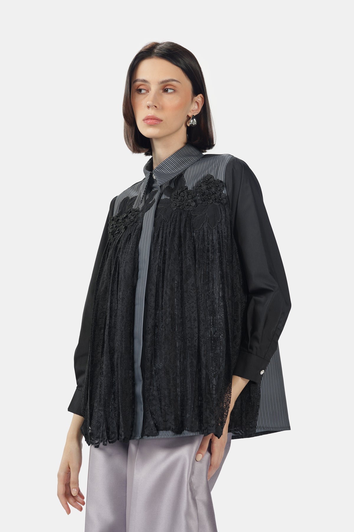 Seara Embroidery Shirt - Black