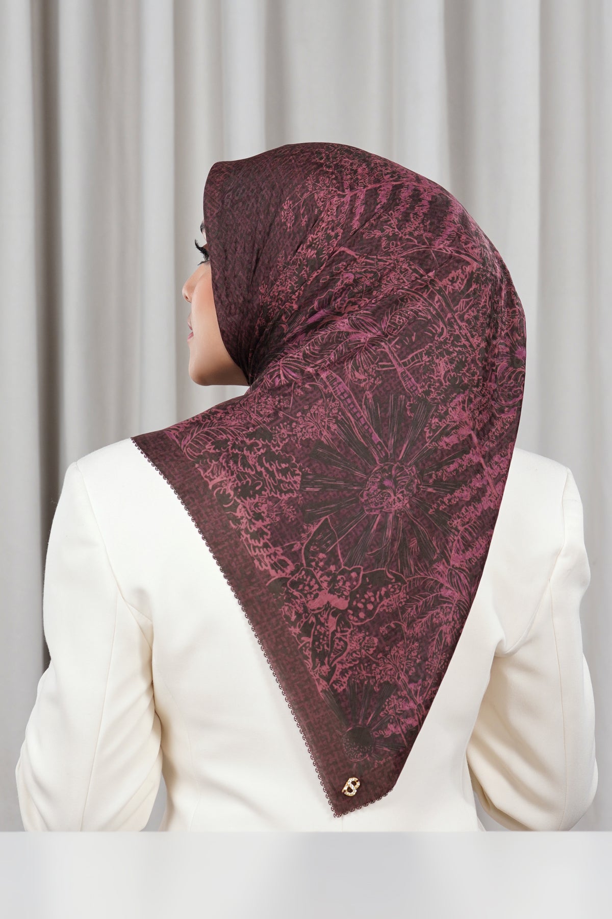 Soleil Voile Square - Garnet