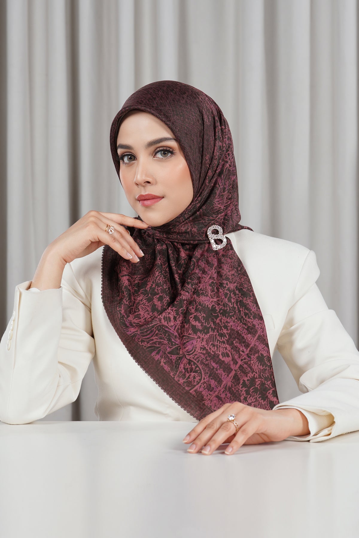 Soleil Voile Square - Garnet