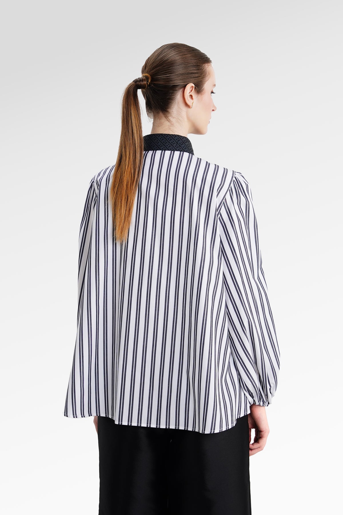 The Monogram Embroidery Beads Shirt - Black