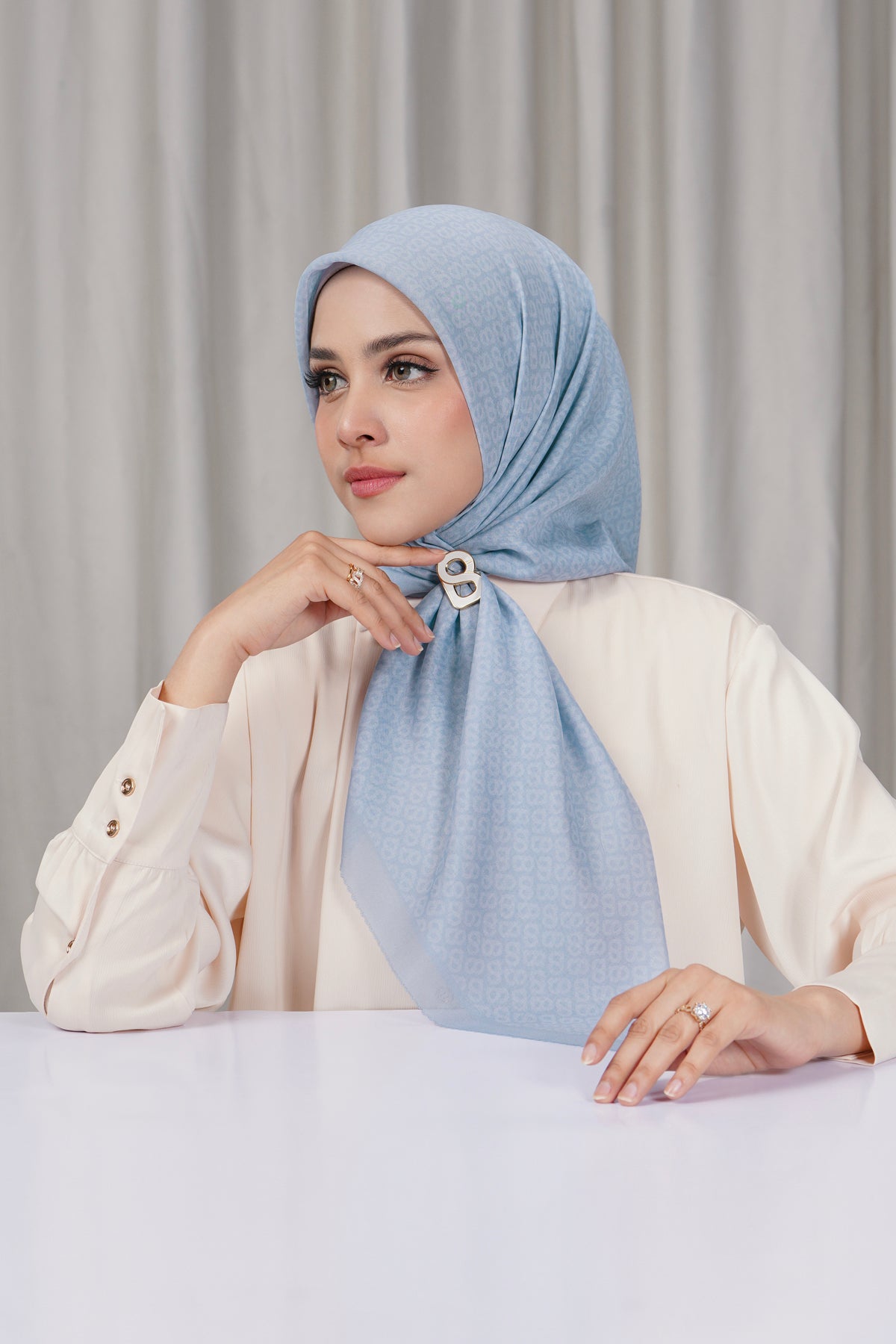 Tapis Square - Cashmere Blue