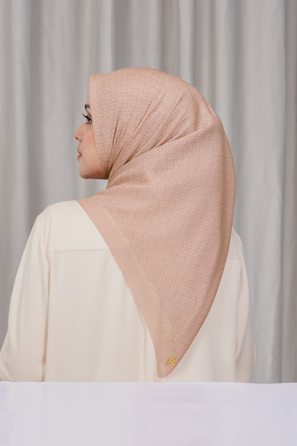 Tapis Square - Misty Rose