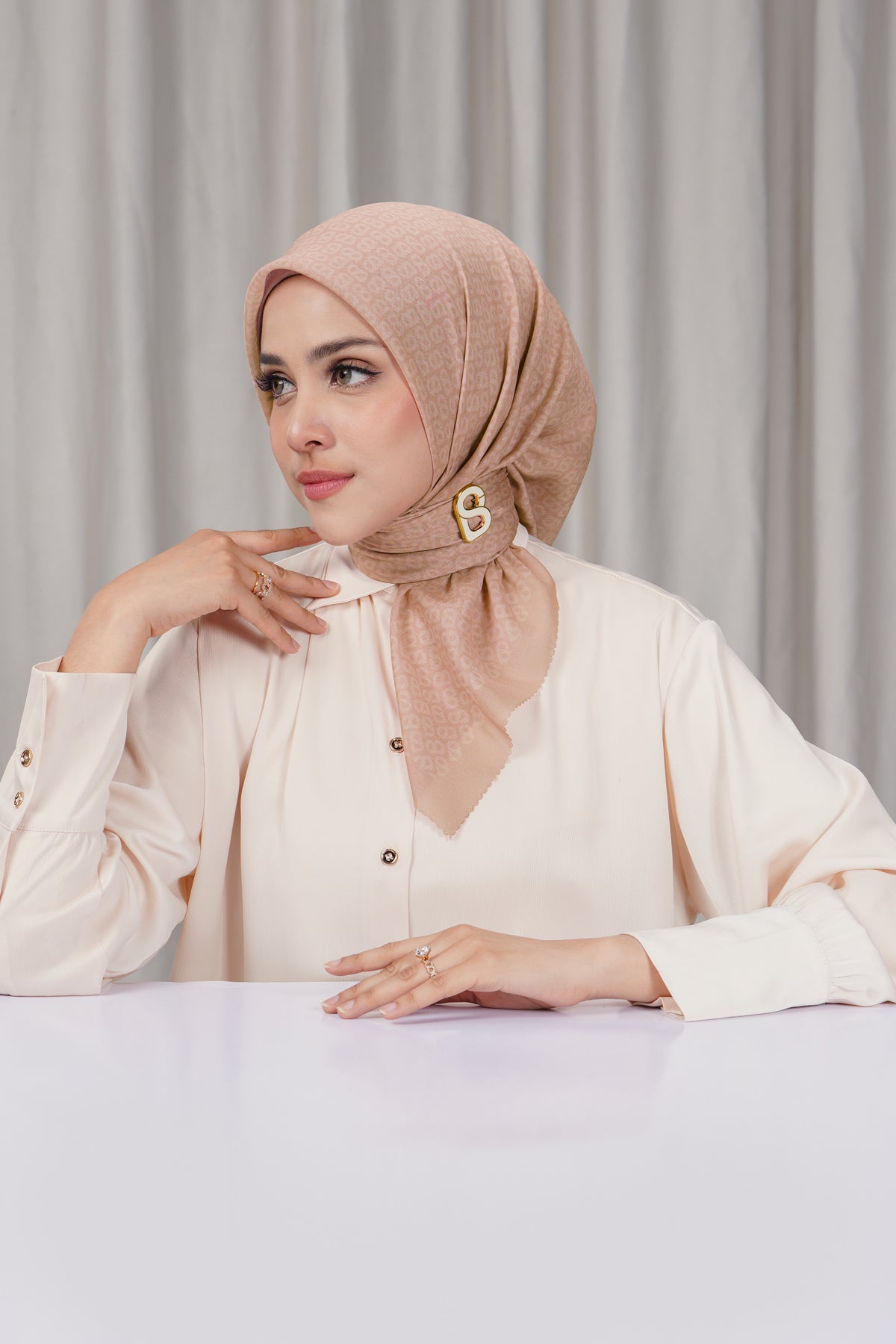 Tapis Square - Misty Rose