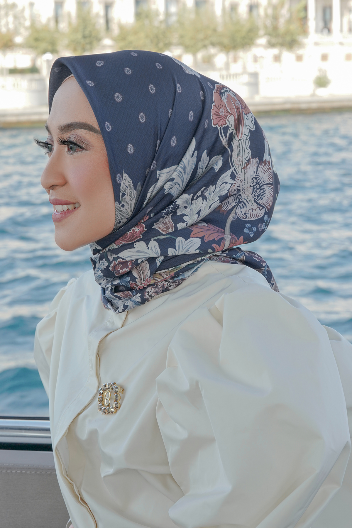 The Royale Satin Square - Navy