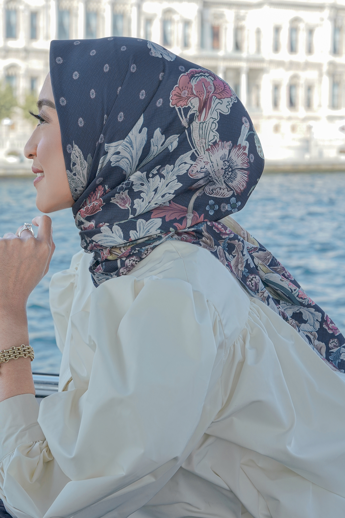 The Royale Satin Square - Navy