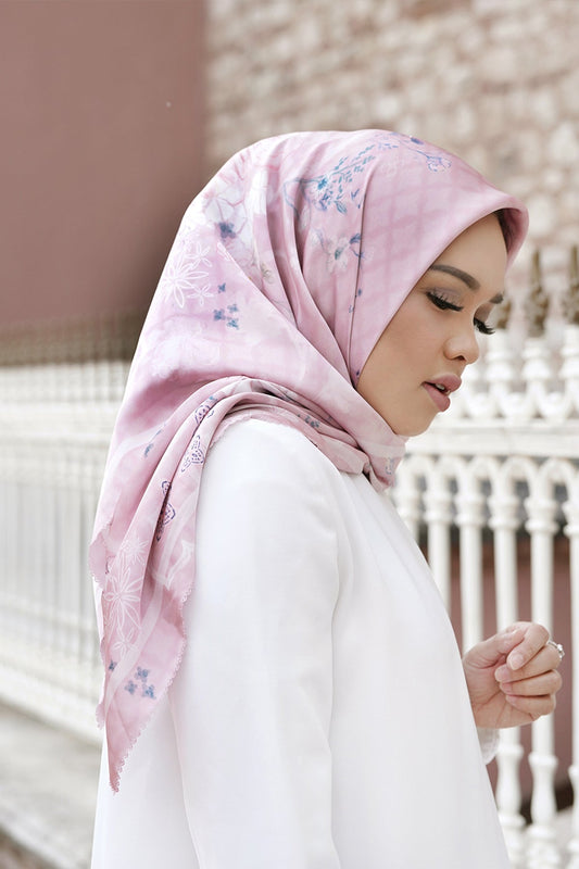 SOFYA PINKSALT SATIN SQUARE