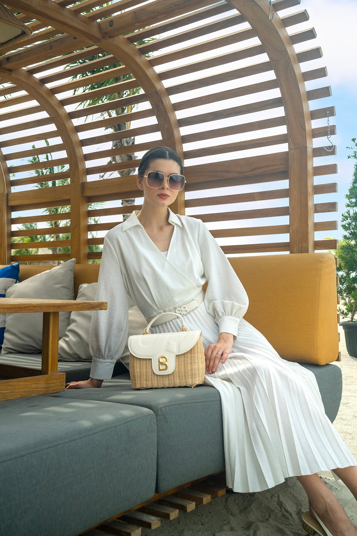 Alma Rattan Bag Medium - White