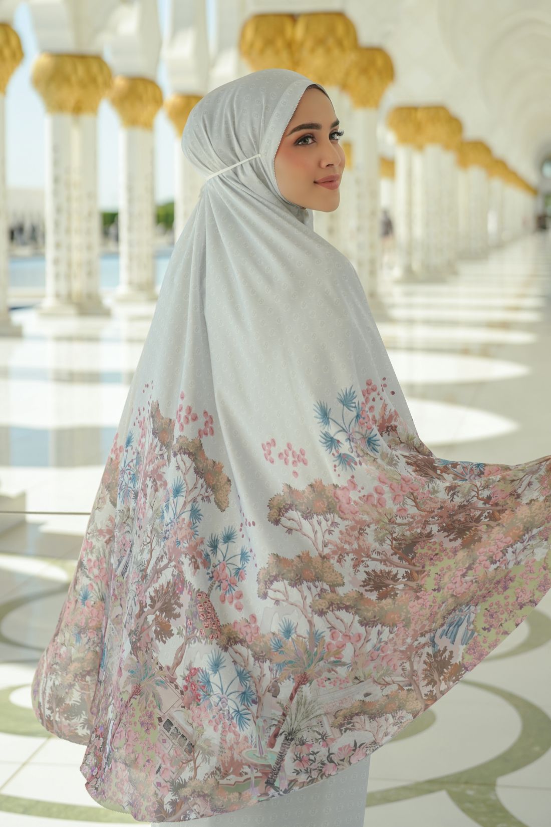 Al Qasr Prayer Robe - Pearl