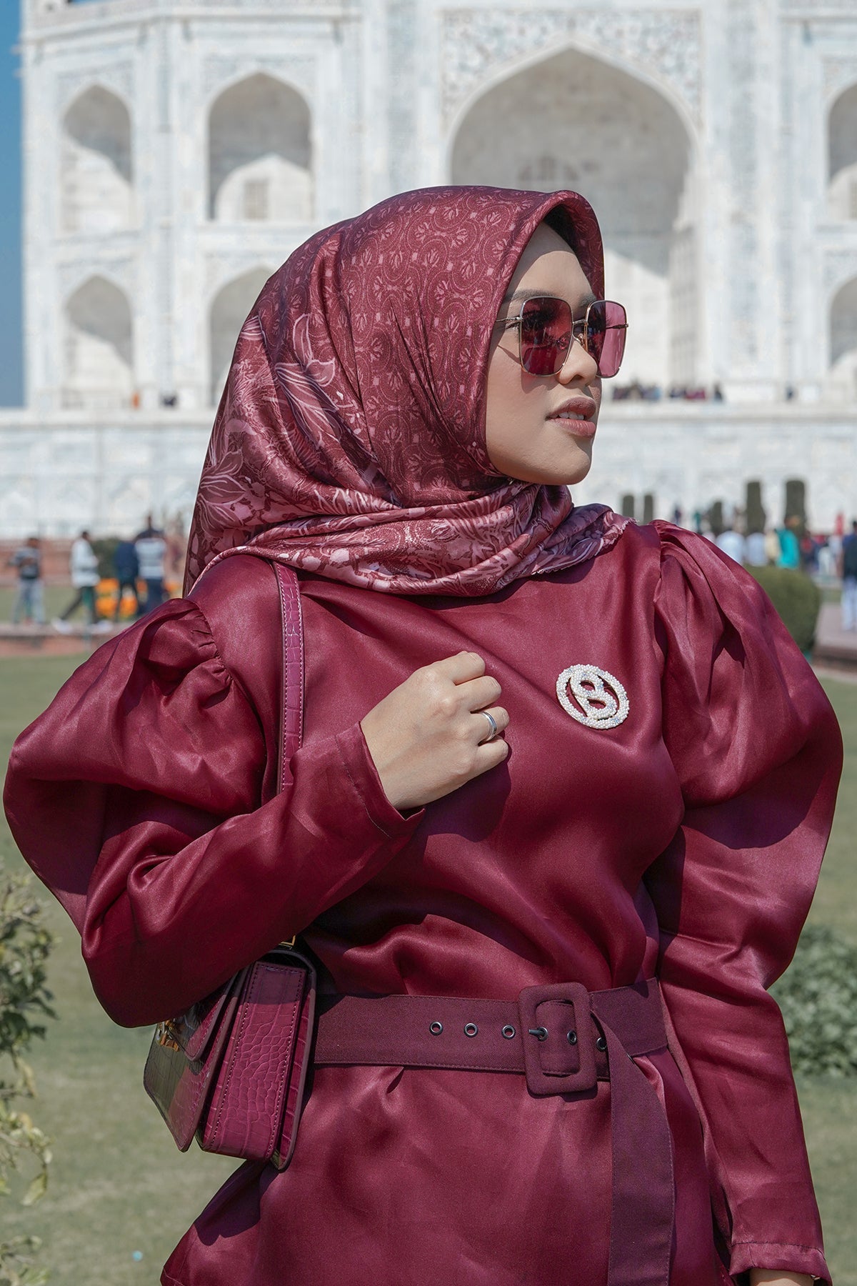 Maharani Satin Square - Maroon