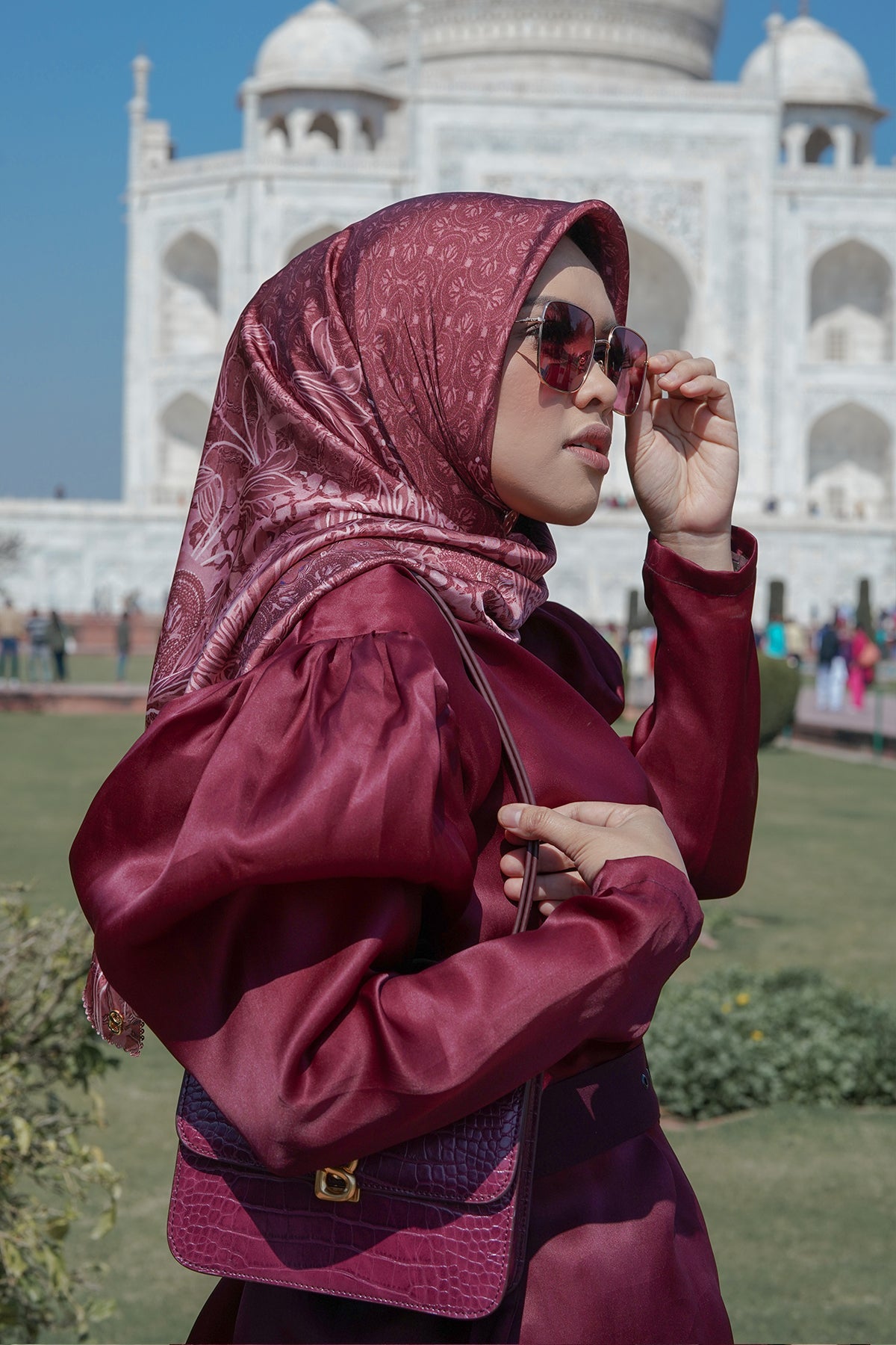 Maharani Satin Square - Maroon