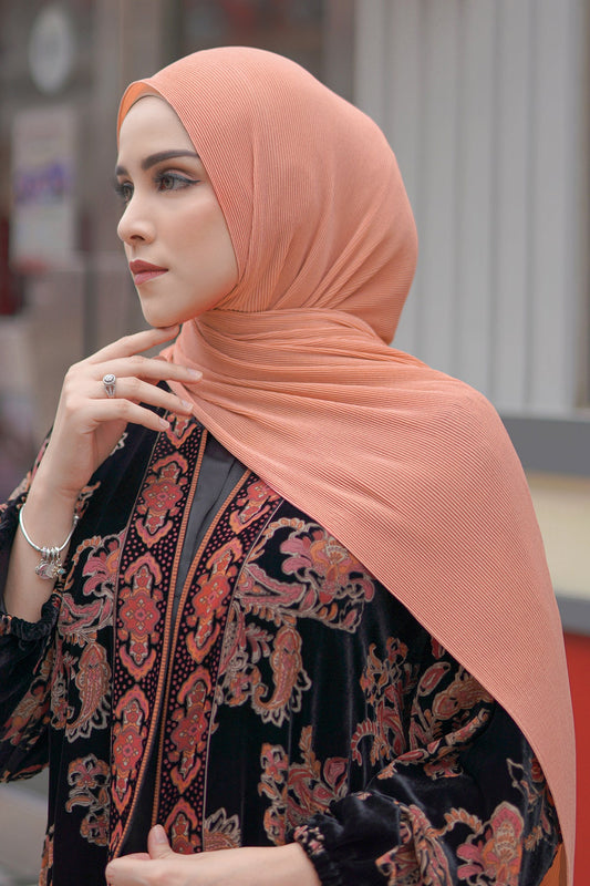 Everyday Pleated Shawl - Coral