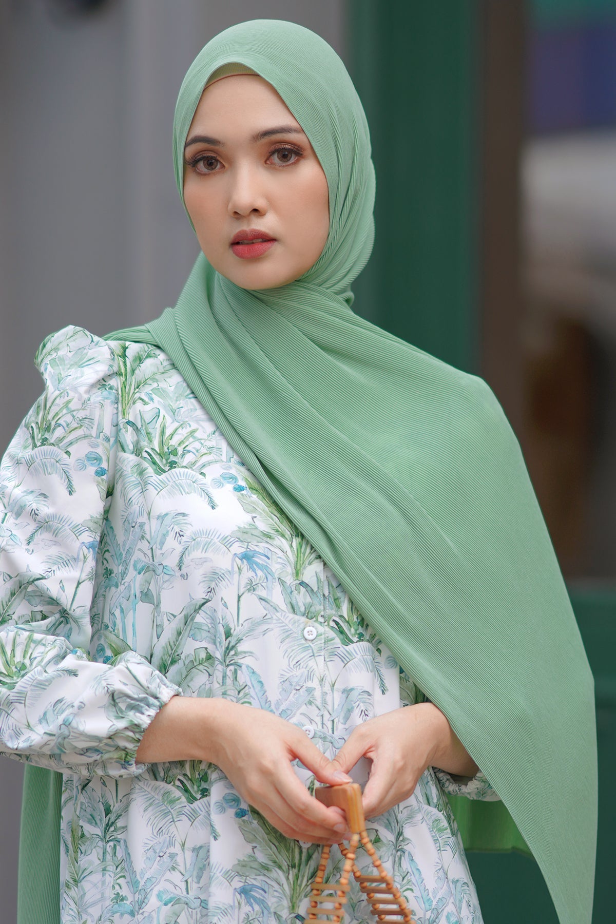 Everyday Pleated Shawl - Green Ash